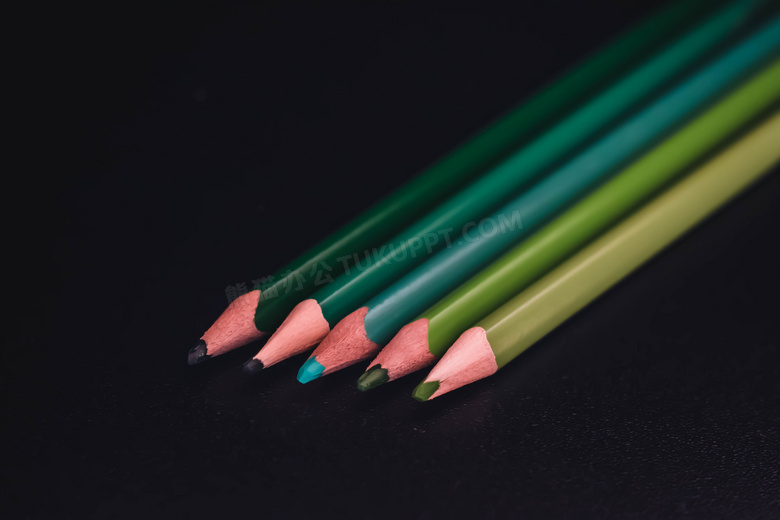 绿色彩色铅笔图片