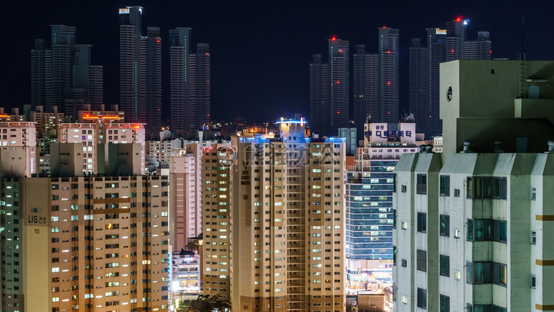 建筑 城市 高高升起