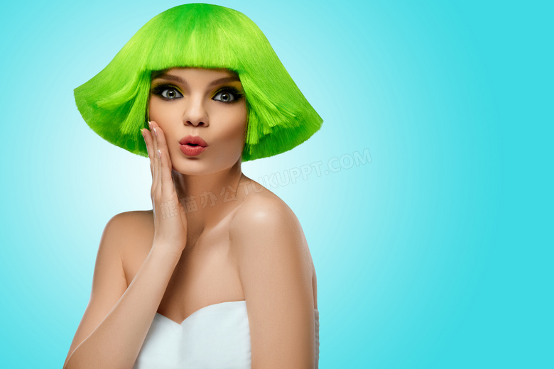 绿色头发的抹胸装美女摄影高清图片