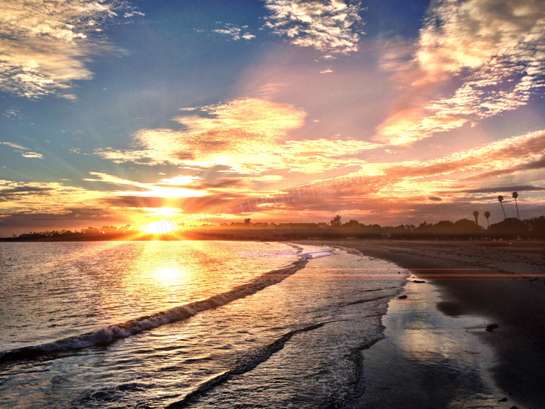 夕阳霞光下的大海风景摄影高清图片