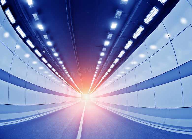 地下隧道公路耀眼灯光创意高清图片