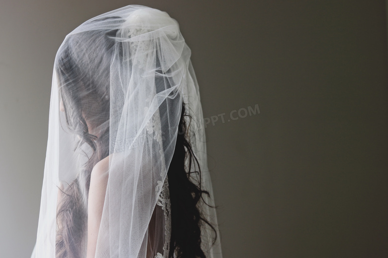 新娘白色婚纱头纱图片
