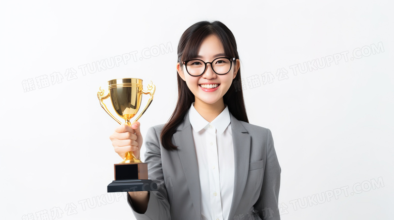 商务女士开心的举着奖杯庆祝成功