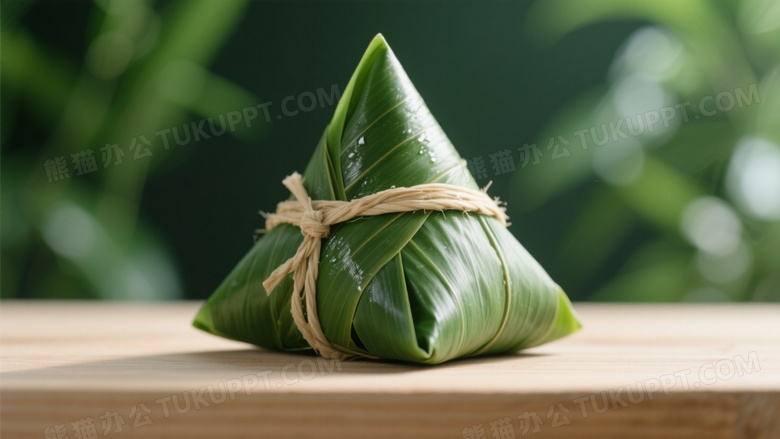 三角形粽子特写柔光图片