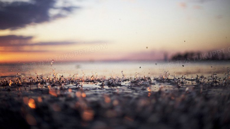 下雨了雨水雨点飞溅场景景深背景