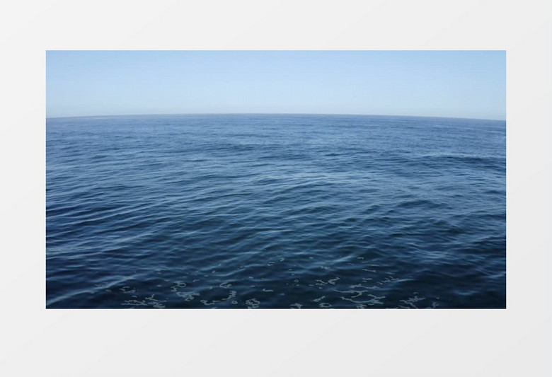蔚蓝海水天际线航拍实拍视频