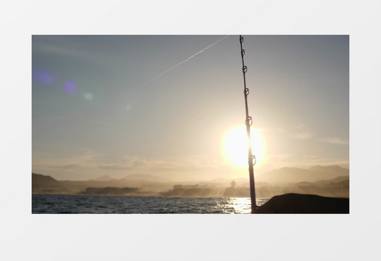 海边悠闲钓鱼实拍视频