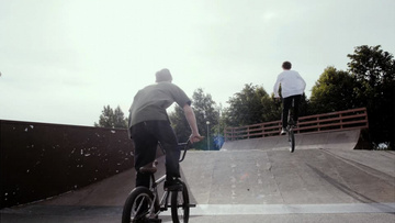 极限运动视频怎么拍的 800x450a80a121