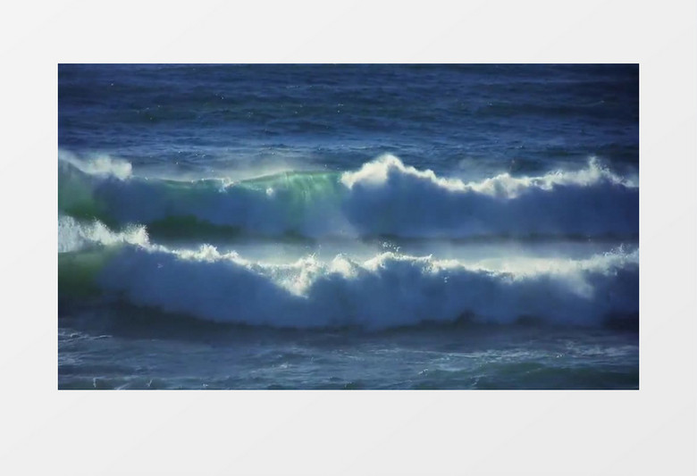 远景拍摄波涛汹涌的海面海浪翻滚实拍视频素材