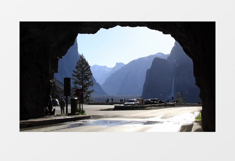 水滴落在岩洞上实拍视频素材