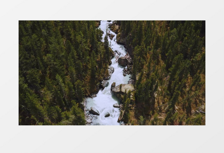 实拍两座山川中间湍急的流水实拍视频素材