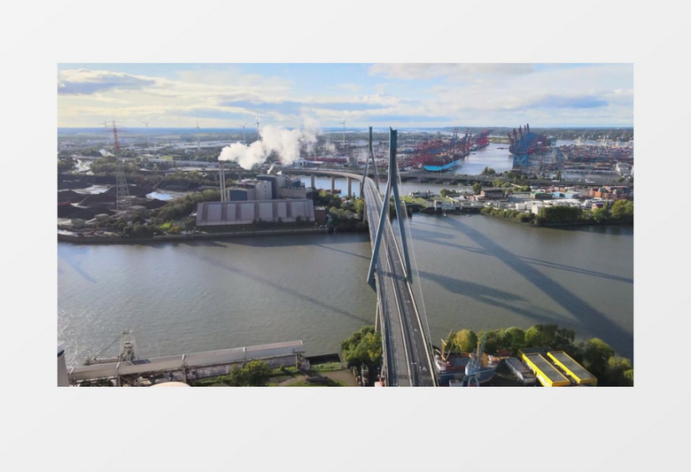 俯拍立于城市上空的高架桥实拍视频素材