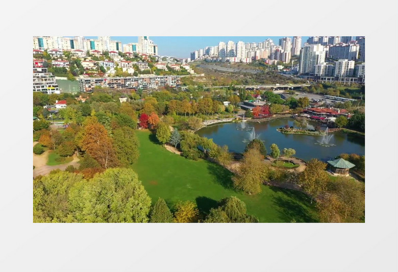美丽湖景和高楼林立的城市景观实拍视频素材