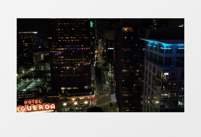 航拍夜晚大楼的灯光和城市景观实拍视频素材