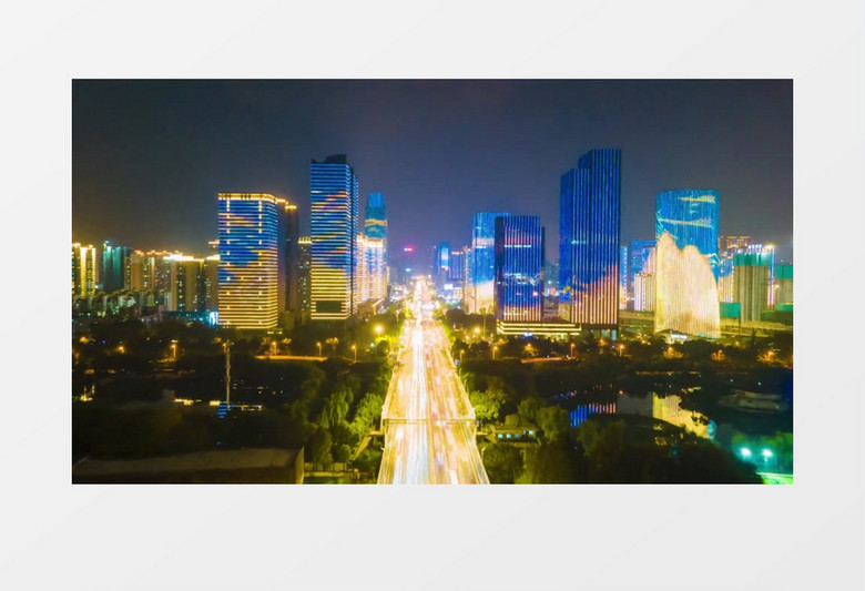 延时拍摄城市建筑的霓虹灯景观实拍视频素材