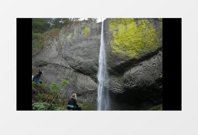 山间悬崖瀑布流水实拍视频素材