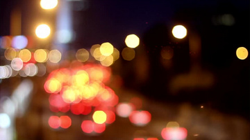 特殊手法拍摄城市道路上川流不息的车辆灯光实拍视频素材