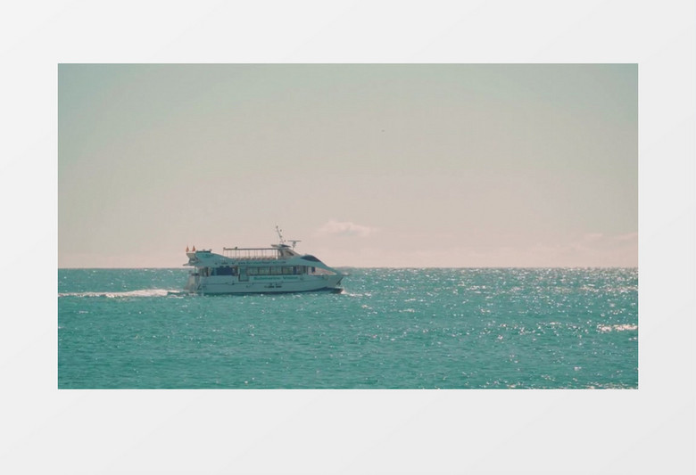 高清实拍一艘轮船在海里缓慢移动一群海鸥在天上飞实拍视频素材