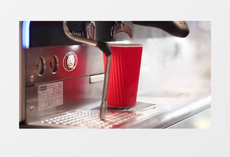  咖啡厅咖啡机泡咖啡高清实拍视频素材