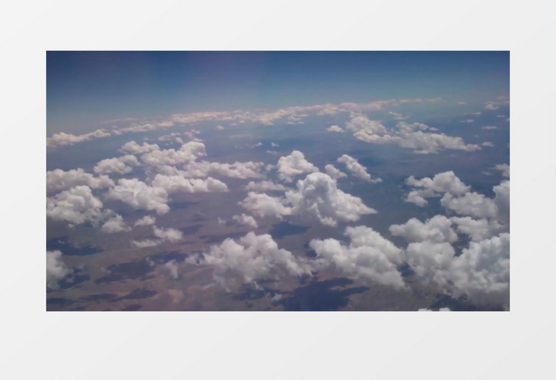 超高空俯拍洁白的云层以及广袤的大地实拍视频素材