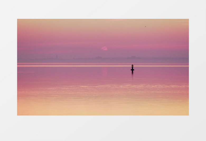 傍晚宁静的海岸线橙色天空自然景观实拍视频素材