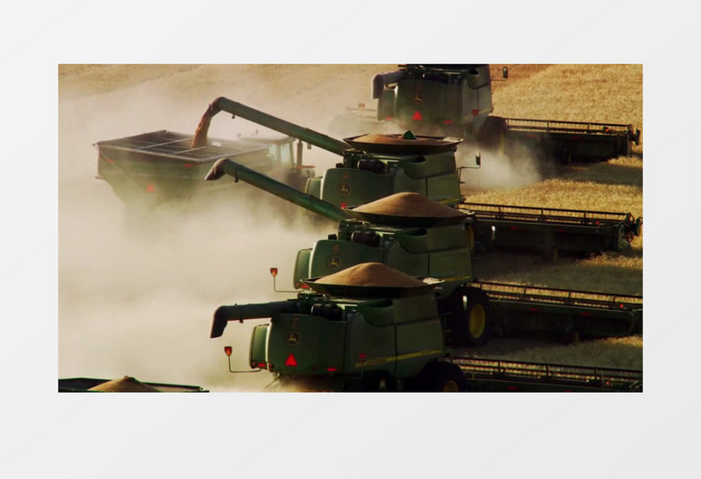 机械收割机收割小麦实拍视频素材