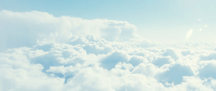 火箭上升白色云朵