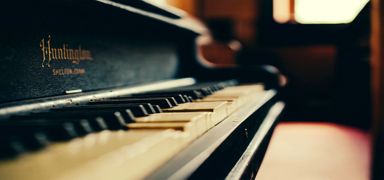 钢琴背景图片大全_钢琴背景素材下载_熊猫办公