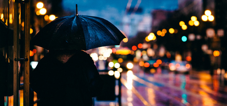 夜雨背景图片大全 夜雨背景素材下载 熊猫办公