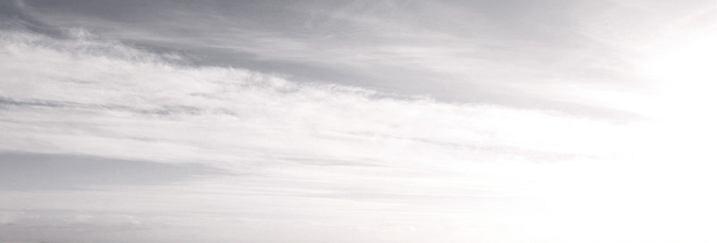 黑灰色天空背景