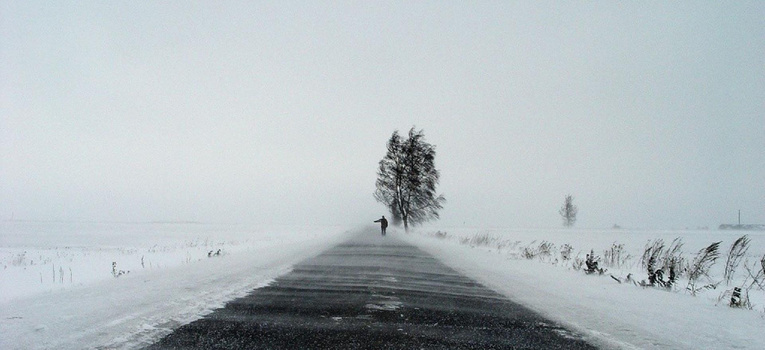 风景天空红云湖面背景