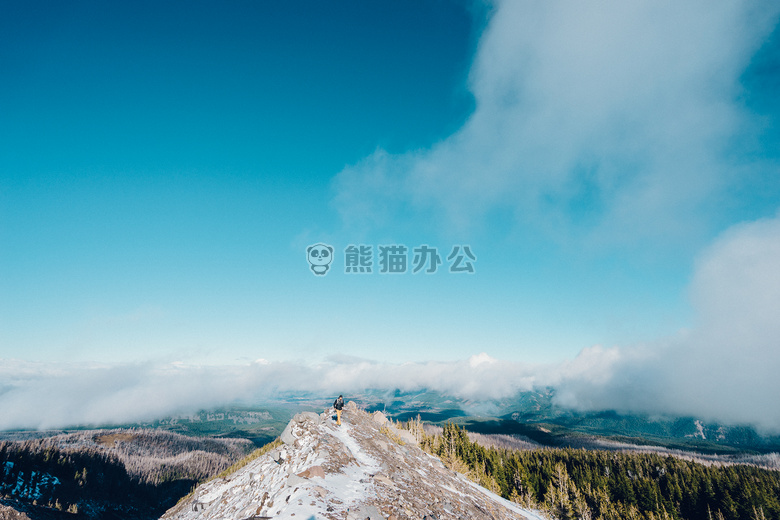 徒步旅行者 徒步旅行 山