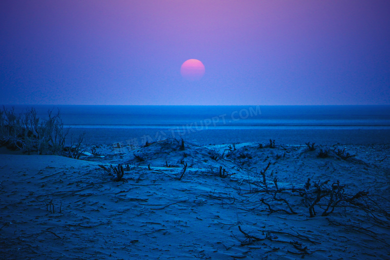 黎明海平面日出图片