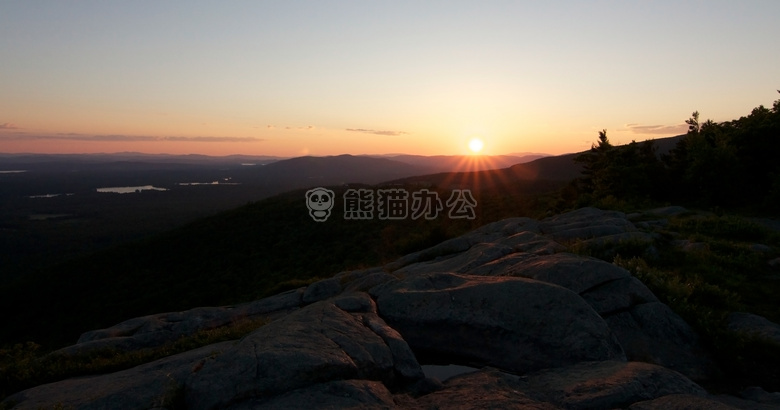 山 岩石 日落