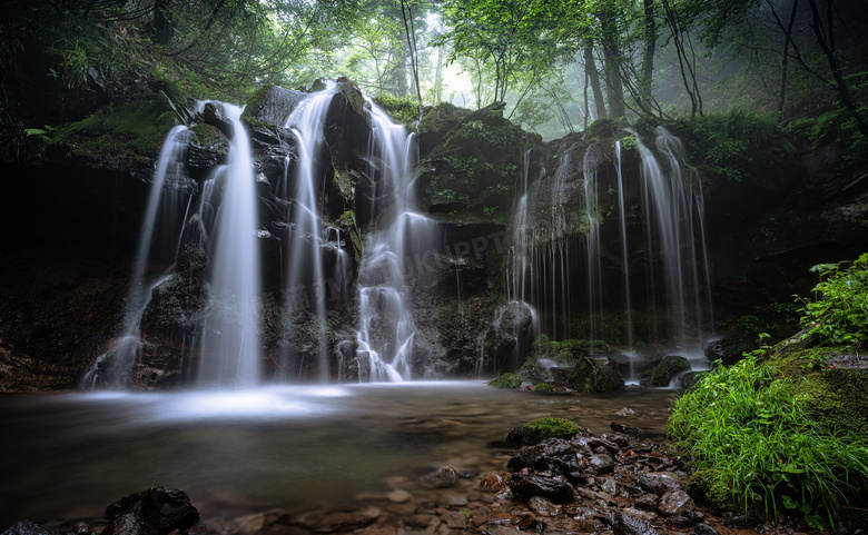 漂亮瀑布风景图片