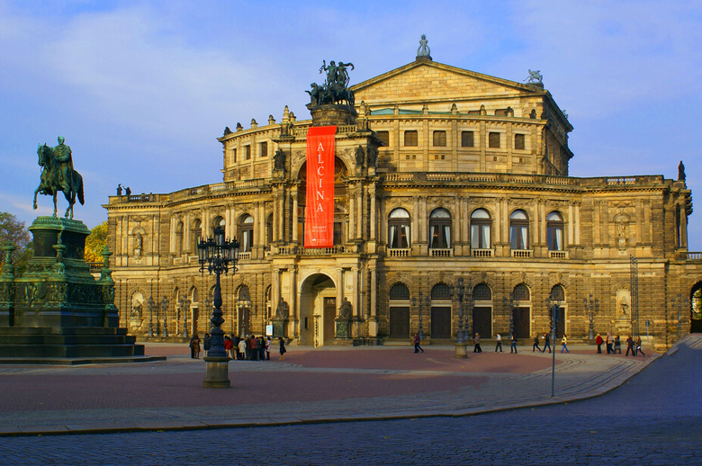 歌剧院古建筑图片