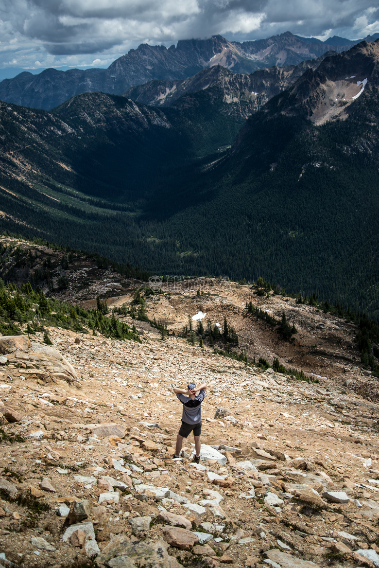 徒步旅行者 徒步旅行 山