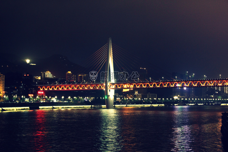 夜 悬浮 桥