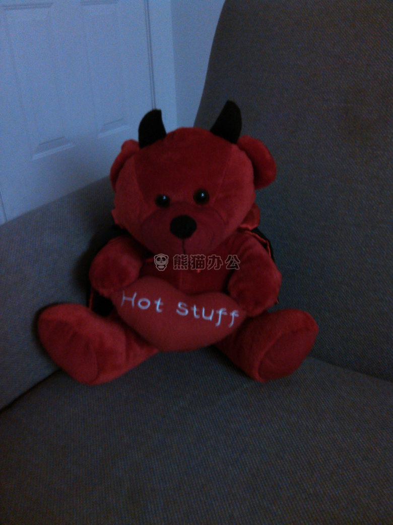 熊 可爱的 魔鬼