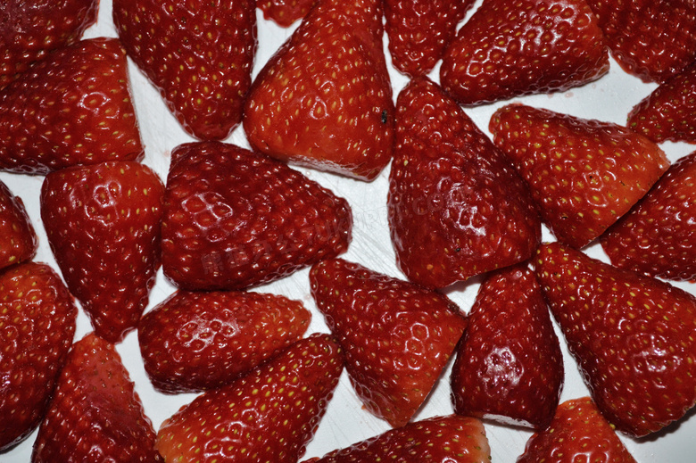 红草莓背景图片