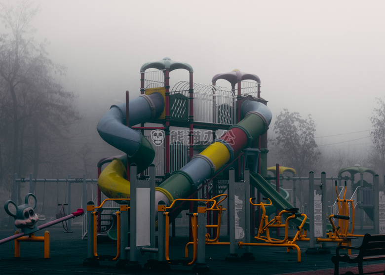 娱乐 公园 雾