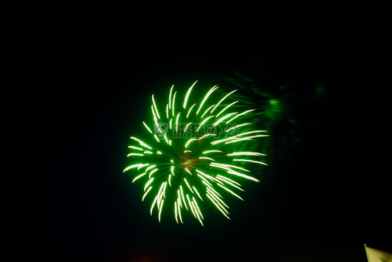 FEU d'artifice 垂直