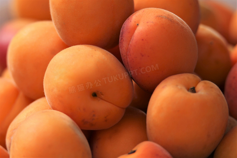 成熟杏子水果图片