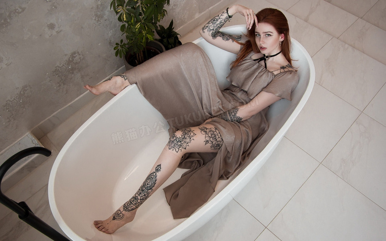 浴缸美女写真人体摄影