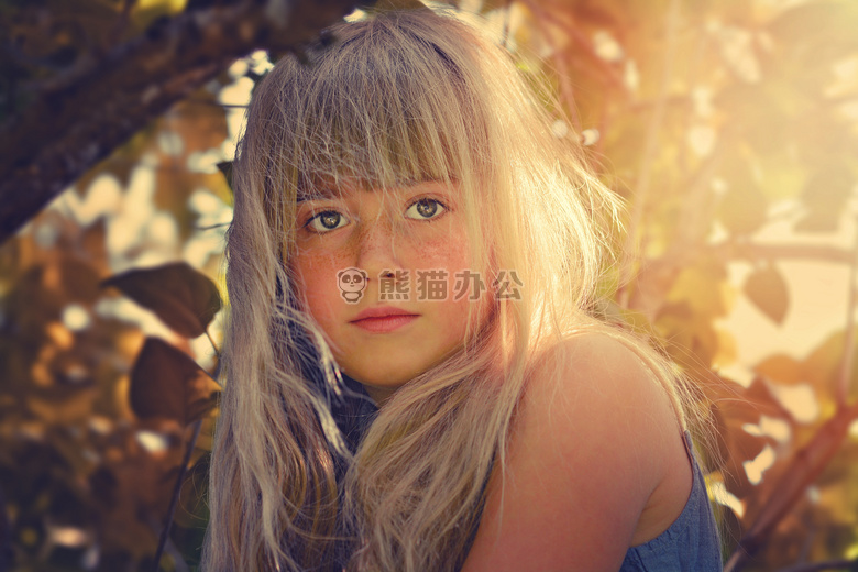 美女 金发女郎 小孩