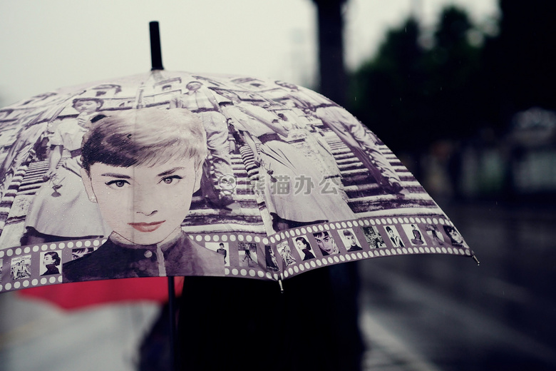 美女 印象 雨