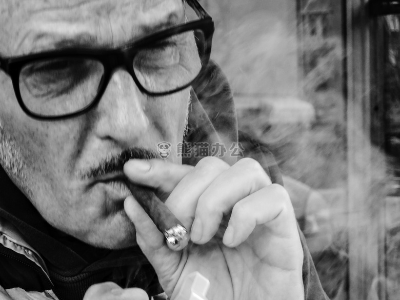 人 肖像画 吸烟