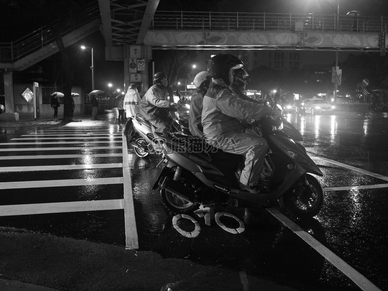 小型摩托车 骑手 台北