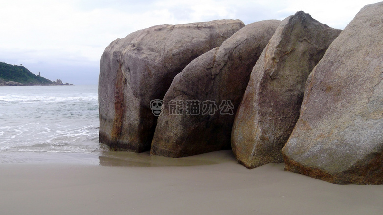 海滩 岩石