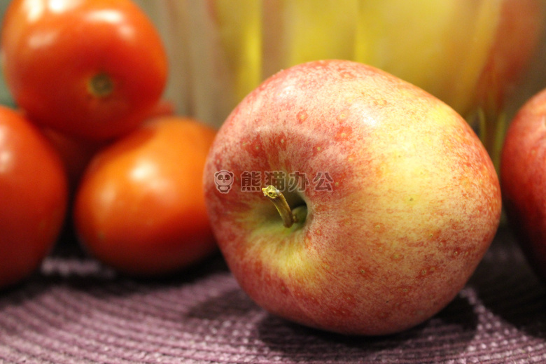 苹果 书桌 水果